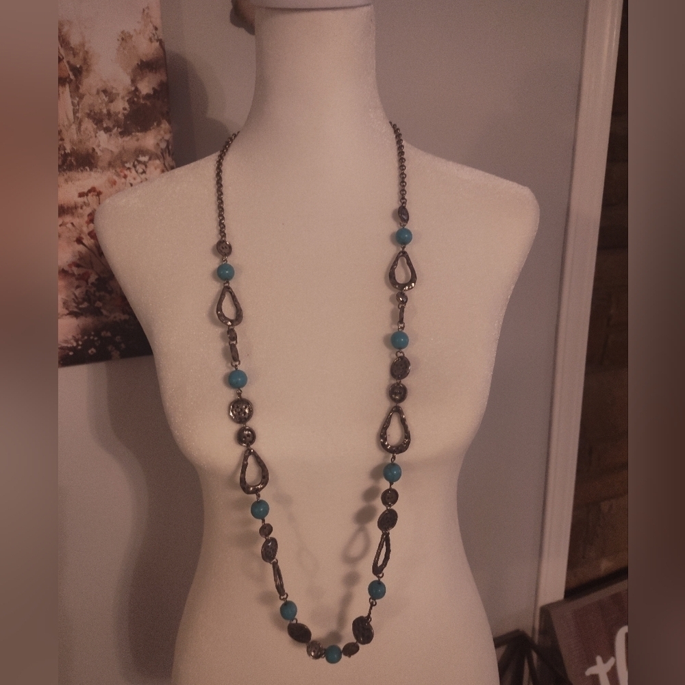 Elegant Turquoise and Silver Necklace #1